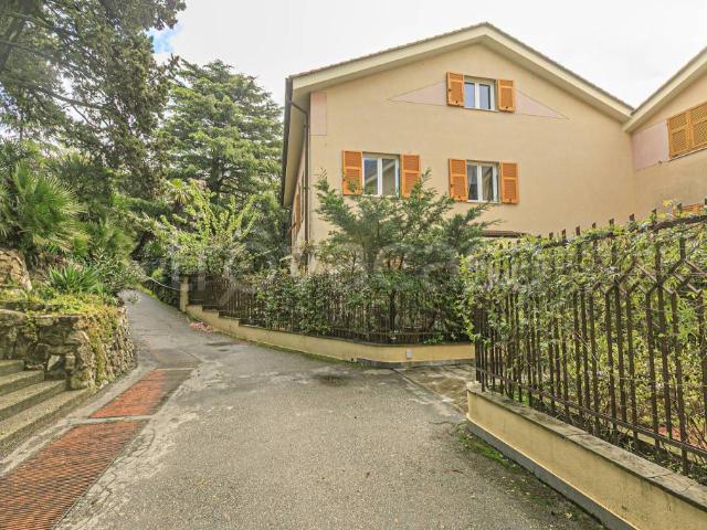 Trilocale in affitto a Genova, Righi