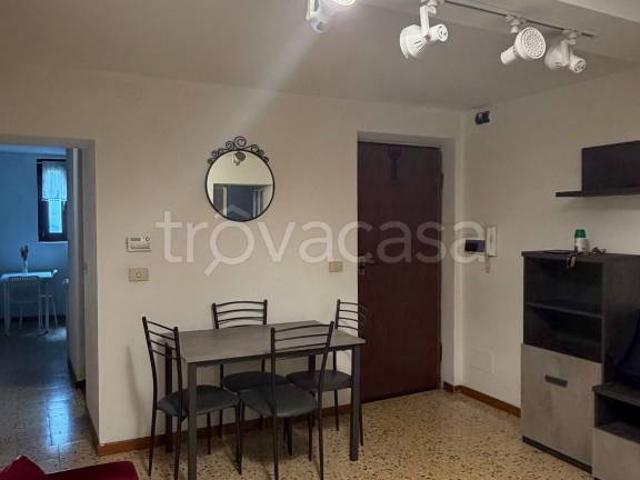 Trilocale in affitto a Ivrea via Castellazzo