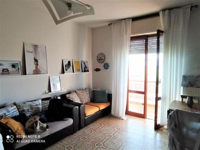 Trilocale in affitto a Luni
