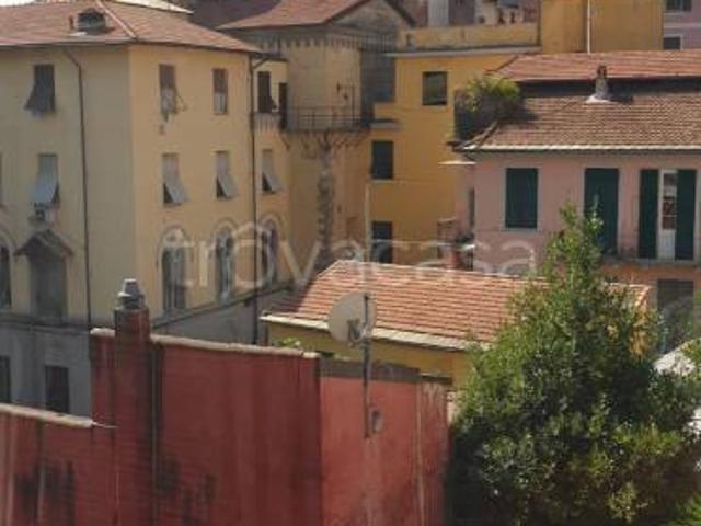 Trilocale in affitto a La Spezia, Centro Storico
