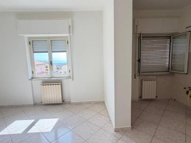 Trilocale in affitto a Lamezia Terme, Nicastro