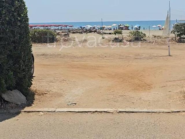 Trilocale in affitto a Latina strada Valmontorio, 166, Lido di Foce Verde