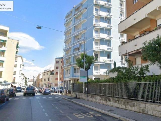 Trilocale in affitto a Livorno