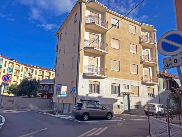 Trilocale in affitto a Pinerolo via Ribet, 12