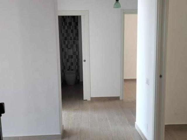 Trilocale in affitto a Reggio di Calabria via Emilio Cuzzocrea, Centro Storico