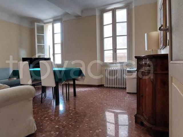 Trilocale in affitto a Reggio nell'Emilia piazza san Prospero, Centro Storico