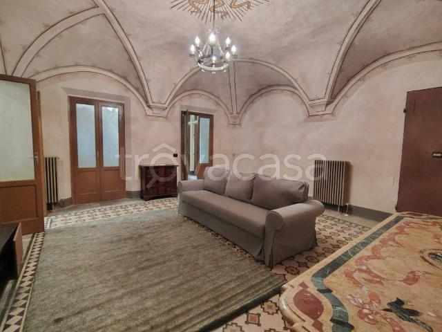 Trilocale in affitto a Reggio nell'Emilia via Guido da Castello, Centro Storico