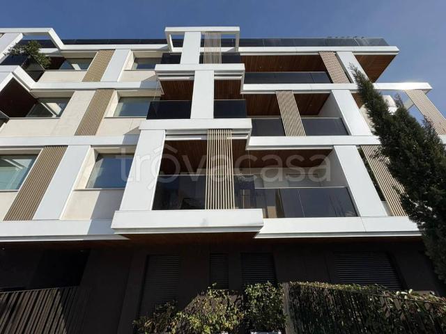 Trilocale in affitto a Riccione viale Cortemaggiore, 4, Parco