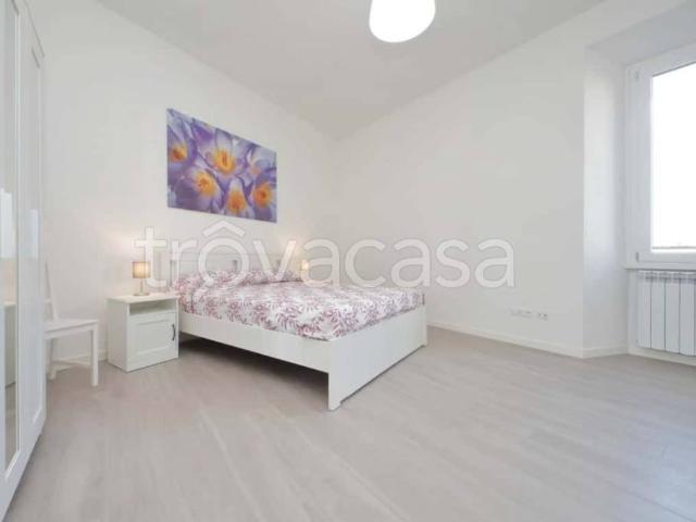 Trilocale in affitto a Roma via Casilina Vecchia, Villa Fiorelli