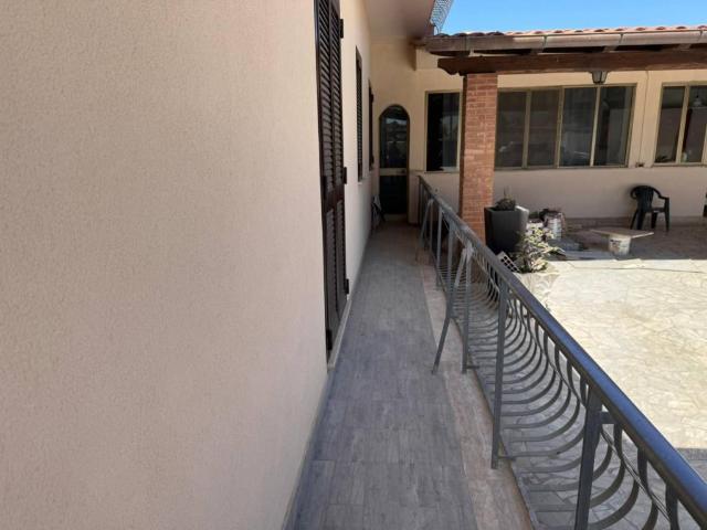 Trilocale in affitto a Roma via Castellinaldo, 49, Piana del Sole