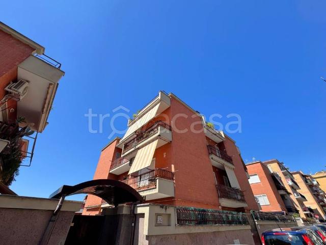 Trilocale in affitto a Roma via dei Bichi, Pisana Bravetta