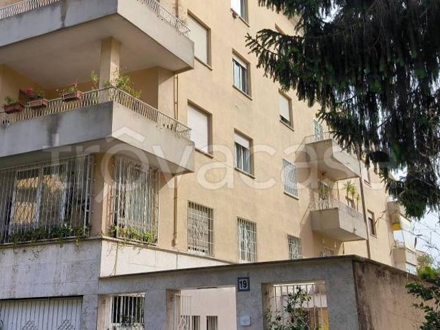 Trilocale in affitto a Roma via Francesco Denza, 19, Euclide