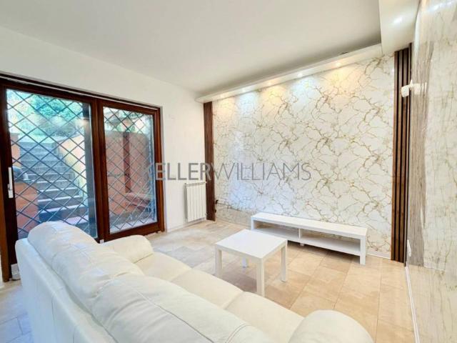Trilocale in affitto a Roma via Giulio Pittarelli, Casal Lumbroso