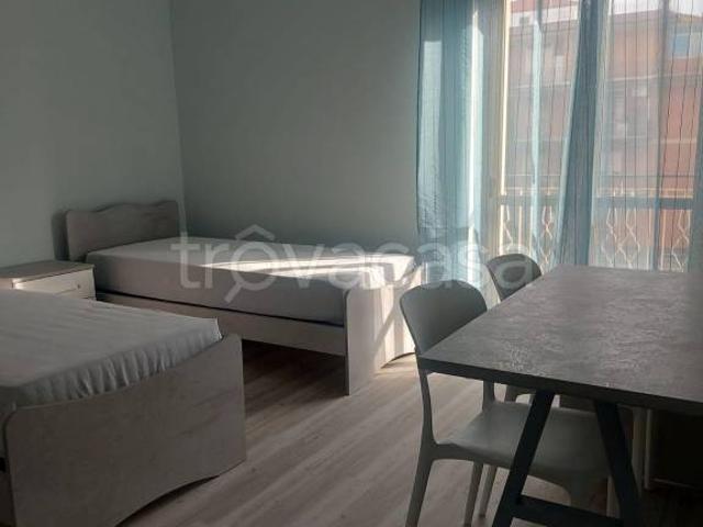 Trilocale in affitto a Roma via Isaia Levi, Borghesiana