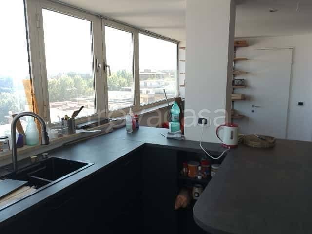 Trilocale in affitto a Roma via Leopoldo Ruspoli, Portuense