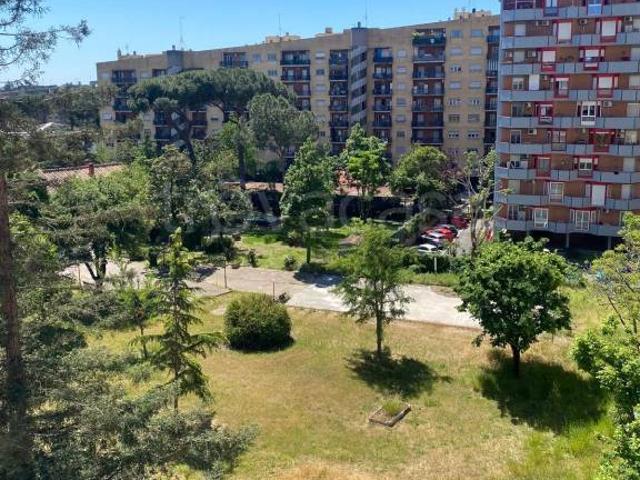 Trilocale in affitto a Roma via Valentino Banal, 34, Tor de' Schiavi