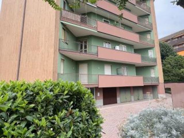 Trilocale in affitto a Segrate