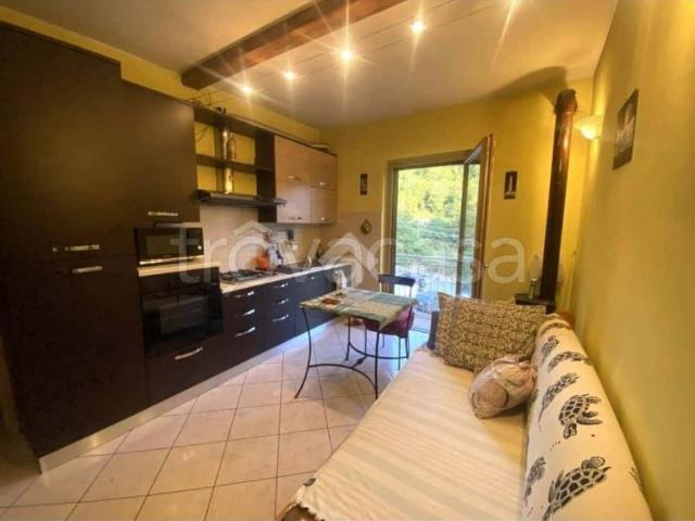 Trilocale in affitto a Serra Riccò via Cassissa, Pedemonte