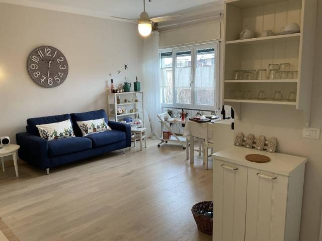 Trilocale in affitto a Spotorno vico Nicei, 3