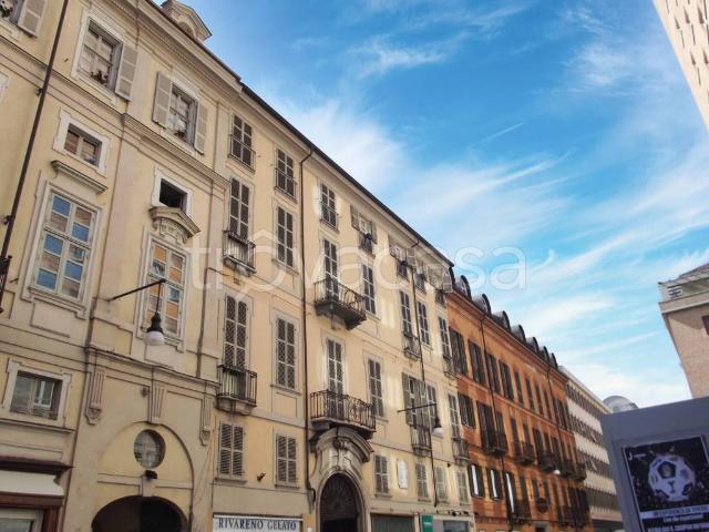 Trilocale in affitto a Torino via Luigi Lagrange, 29, Via Roma