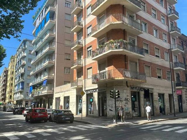 Trilocale in affitto a Torino via Nicomede Bianchi, 1, Parella