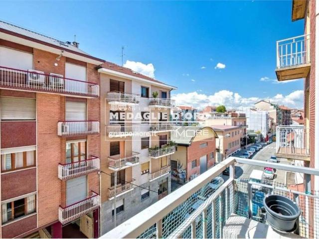Trilocale in affitto a Torino via Villa Giusti, 47, Pozzo Strada