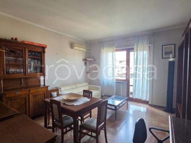 Trilocale in affitto a Torino corso Sebastopoli, 207, Santa Rita
