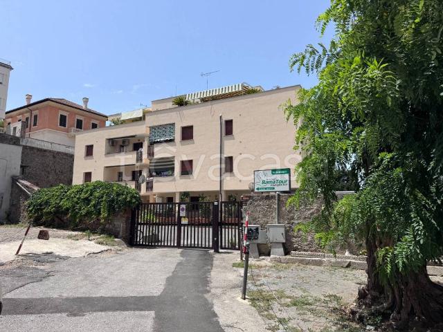 Trilocale in affitto a Velletri via Jori, 18