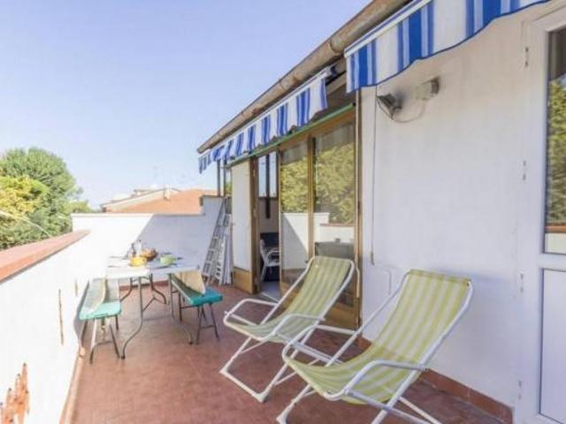 Trilocale in affitto a Viareggio