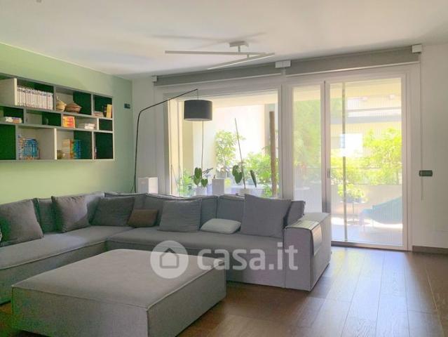 Trilocale in Affitto in Via Pietro Giannone 8 a Milano