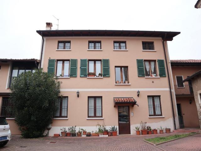 TRILOCALE IN LOCAZIONE COLLEBEATO