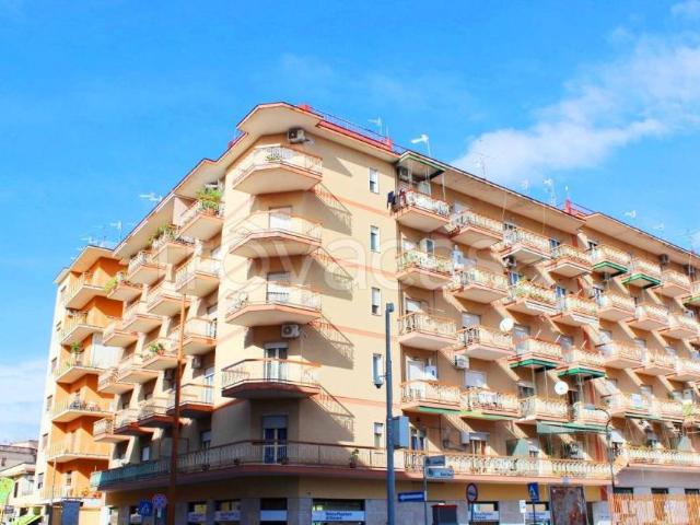 Trilocale in vendita a Maddaloni via Mario Sena, 37