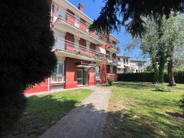 Trilocale in vendita a Malnate via toselli, 11