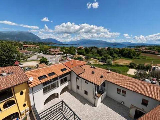 Trilocale in vendita a Manerba del Garda via 20 Settembre
