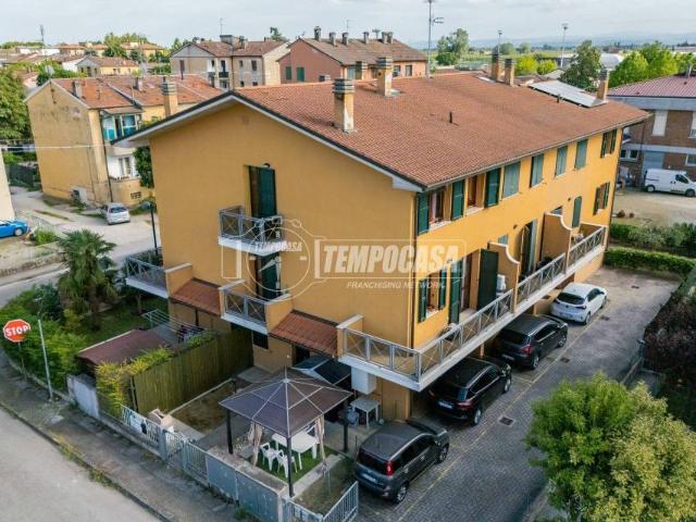 Trilocale in vendita a Massa Lombarda via Sandro Pertini