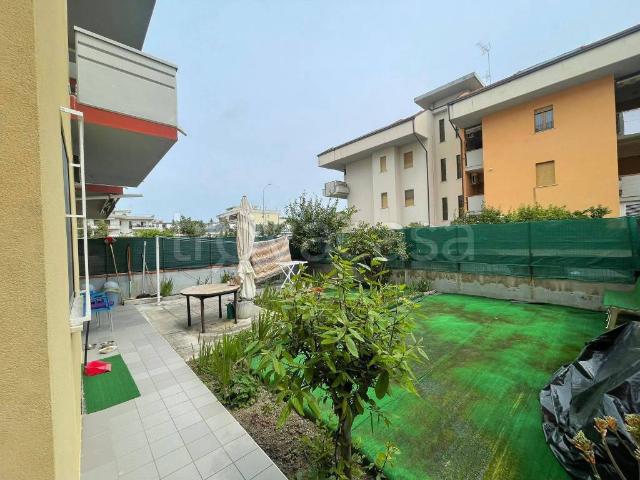 Trilocale in vendita a Martinsicuro via Francesco Baracca, Villa Rosa
