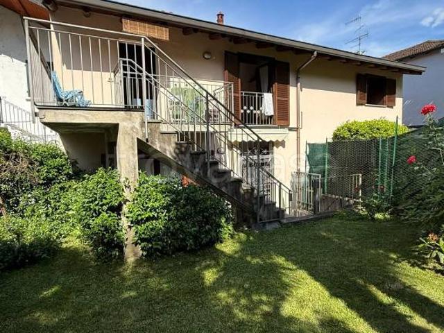 Trilocale in vendita a Meina via Giuseppe Mazzini, 40