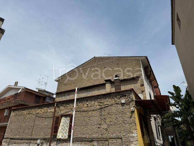 Trilocale in vendita a Mentana via Val Pellice, Castel Chiodato