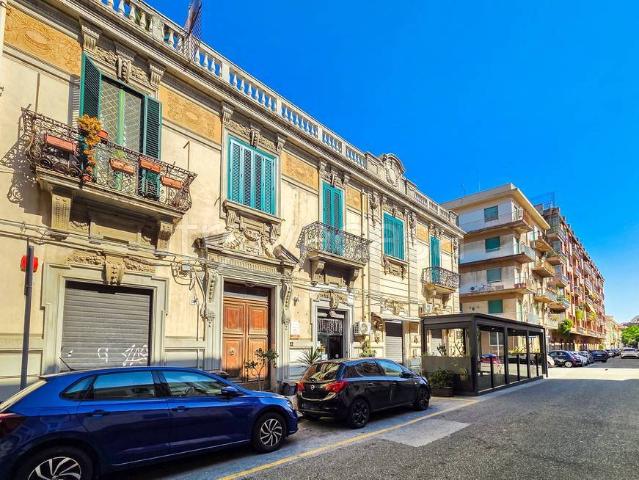 Trilocale in vendita a Messina, Centro Storico