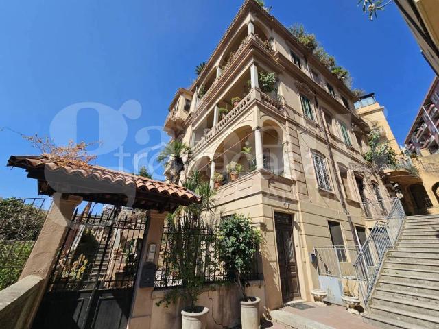 Trilocale in vendita a Messina via Donato, 1, Centro Storico