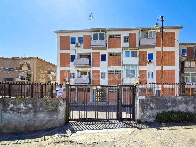 Trilocale in vendita a Messina via Empedocle, 6, Gazzi