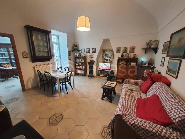 Trilocale in vendita a Meta