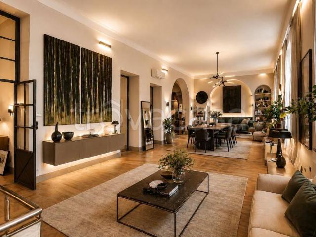 Trilocale in vendita a Milano via Costanzo Cantoni, 8, Farini