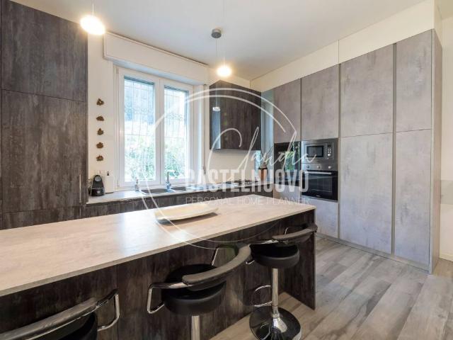 Trilocale in vendita a Milano via Carlo Bellerio, 22, Affori