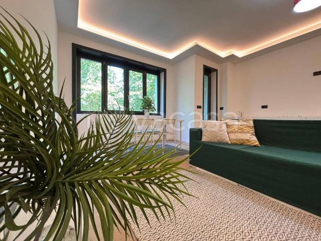 Trilocale in vendita a Milano via Cesare Balbo, 36, Bocconi, Ravizza