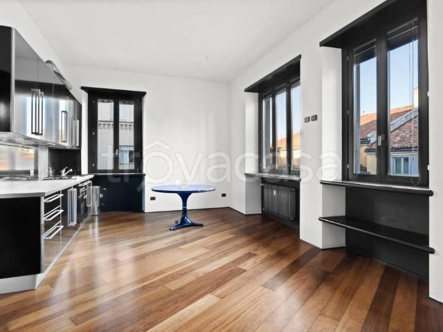 Trilocale in vendita a Milano corso Monforte, 2, San Babila
