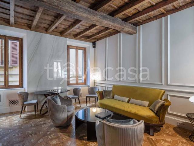 Trilocale in vendita a Milano via Alessandro Manzoni, Scala Manzoni