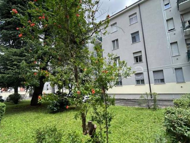 Trilocale in vendita a Milano via Assietta, 9, Affori
