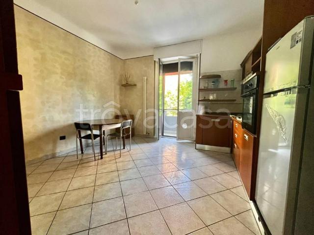 Trilocale in vendita a Milano via Bordighera, 10, Famagosta