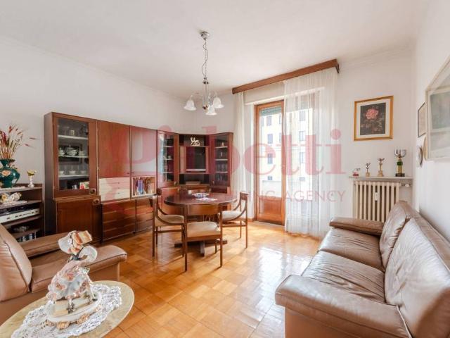 Trilocale in vendita a Milano via Giuseppe Meda, 36/a, Pezzotti Meda